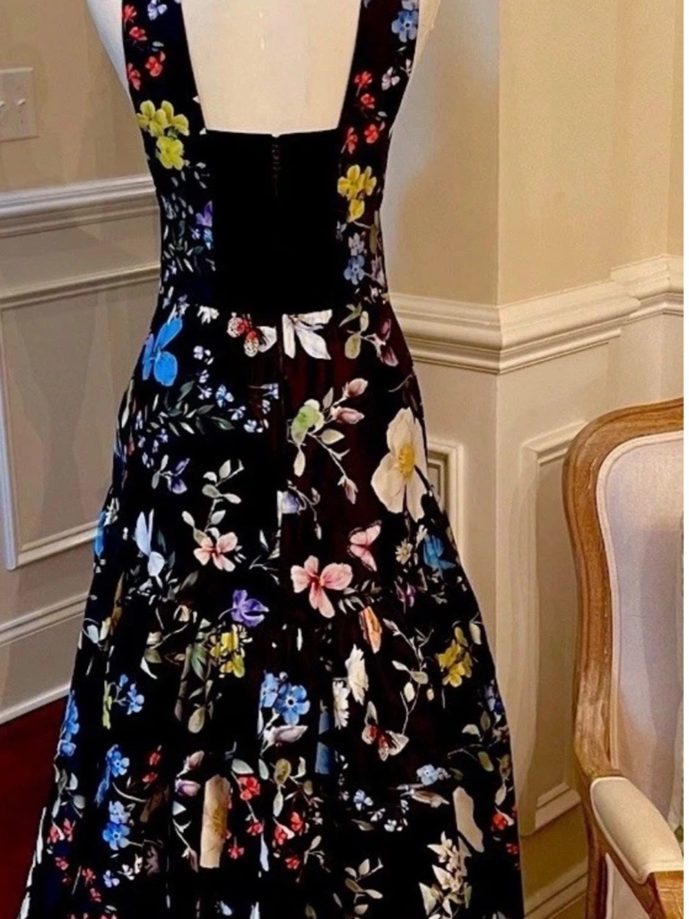 Alice + Olivia Lila Structured Ball Gown In Twisting Vines Black US 2 NWT $1195 - Picture 7 of 14